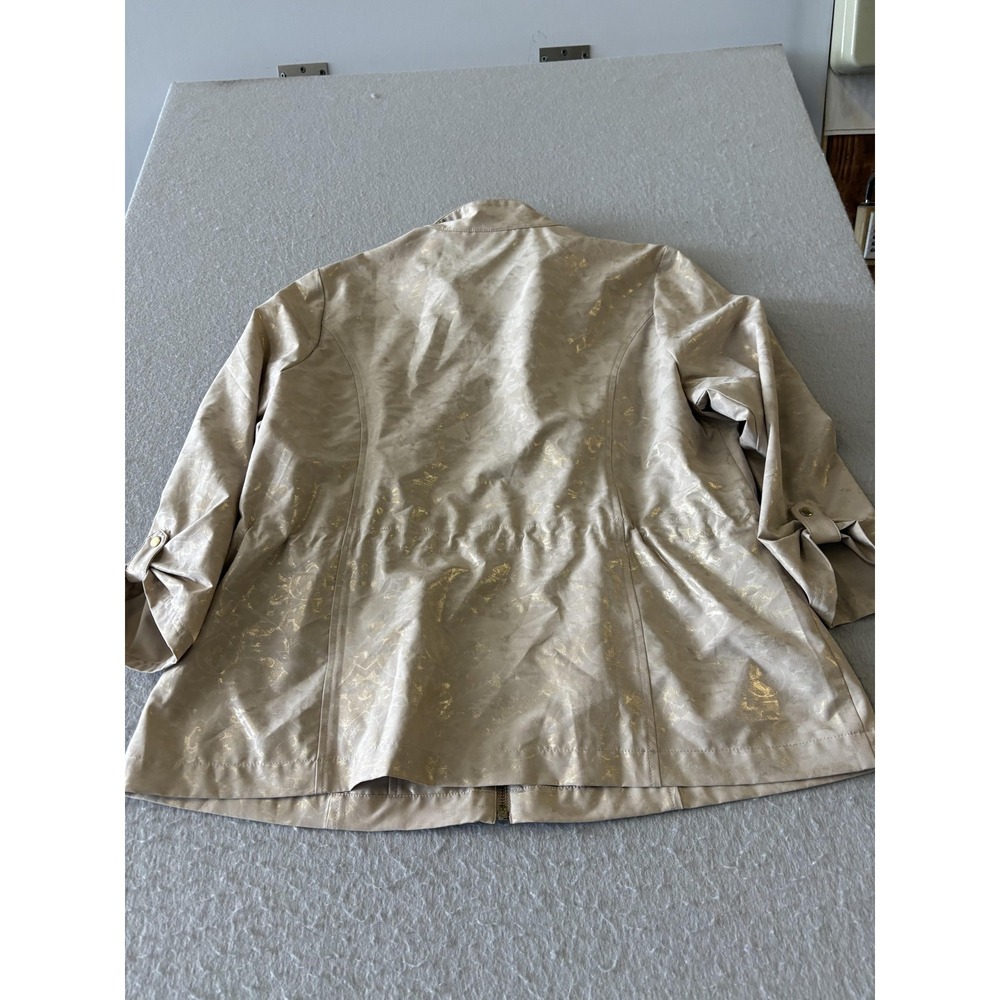 Chico's Zenergy Jacket Womens 2 Beige Metallic Floral Satin Full Zip Stretch - Picture 5 of 5